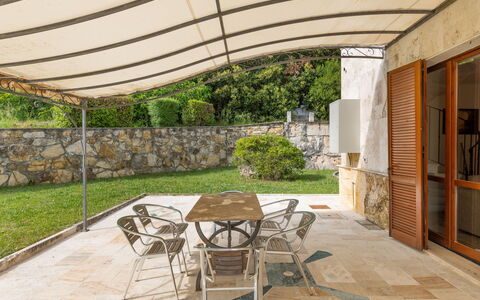 Logement Dependance 1: Balcon / Terrasse / Patio