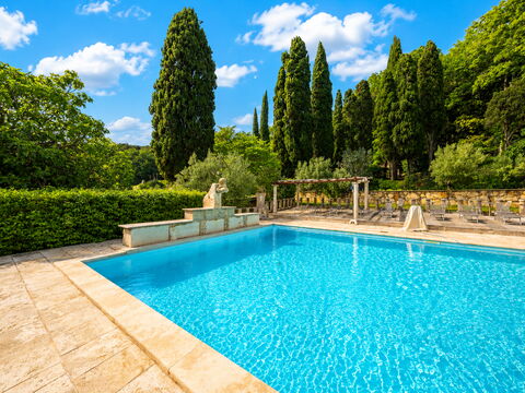 Le Querciolaie with Geothermal Pool