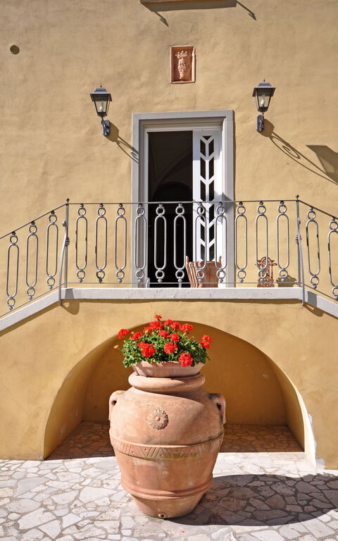 Dante: Extérieurs, Salle à manger