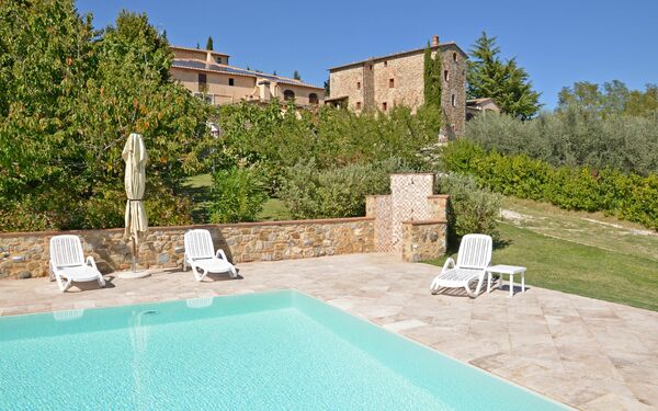 Dante: bassin, Extérieurs, Jardin