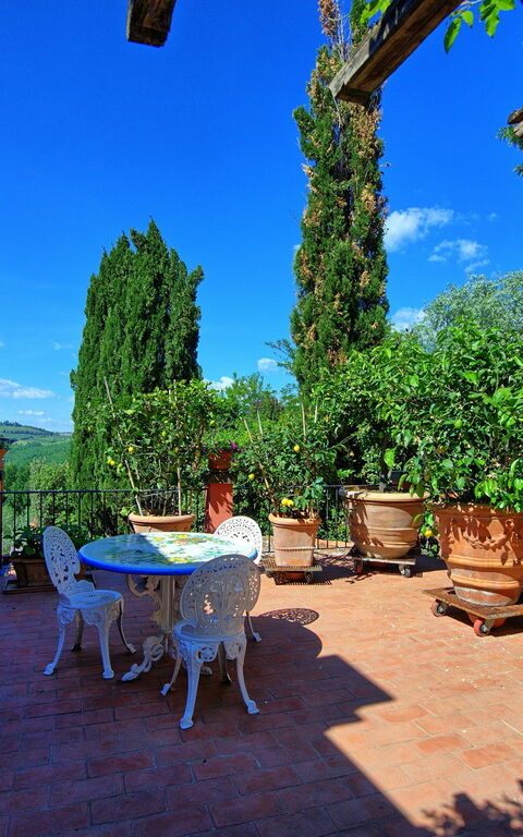 Casa Vania: Extérieur