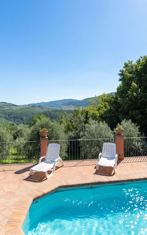 Casa Vania: bassin, Extérieur