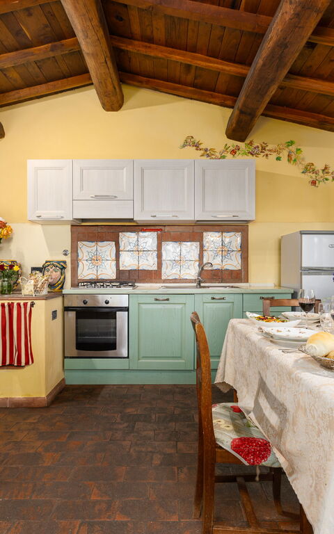 Casa Vania: Cuisine, Salle à manger