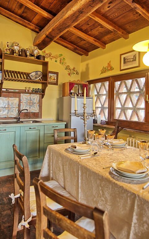 Casa Vania: Cuisine, Salle à manger