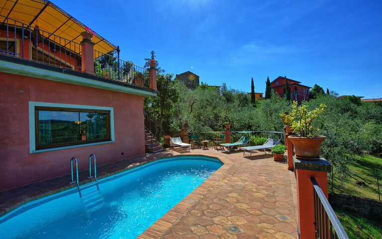 Casa Vania: bassin, Extérieur, Extérieurs