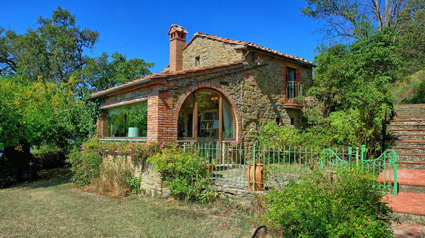 Gellino: Extérieurs, Jardin