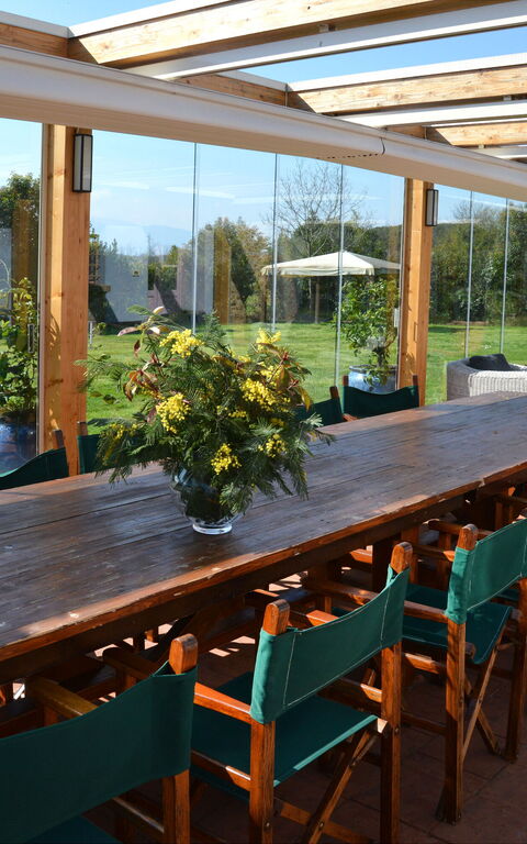 Villa Marginone: Balcon / Terrasse / Patio, Salle à manger