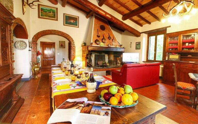 Civitella: Salle à manger, Salon
