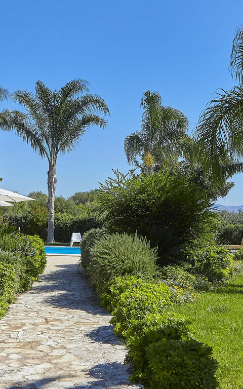 Villa Oasi: Jardin