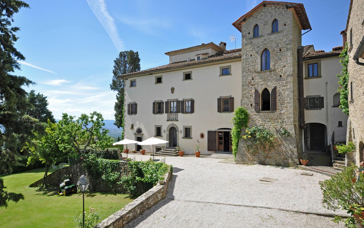 Civetta: Extérieur, Extérieurs