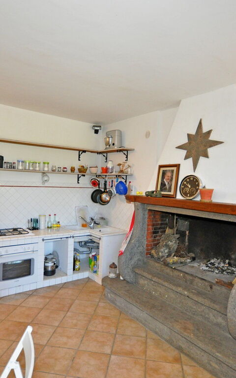 Ginestrella: Cuisine, Salle à manger, Salon