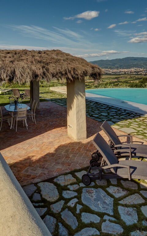 Villa Agazzi: bassin, Jardin