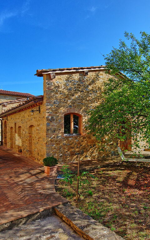 Arturo: Extérieur, Extérieurs, Jardin