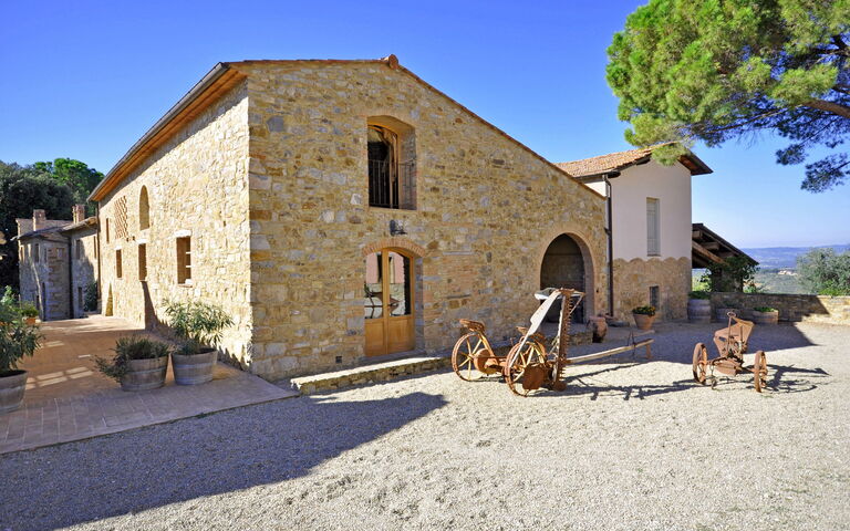 Arturo: Extérieur, Extérieurs, Jardin