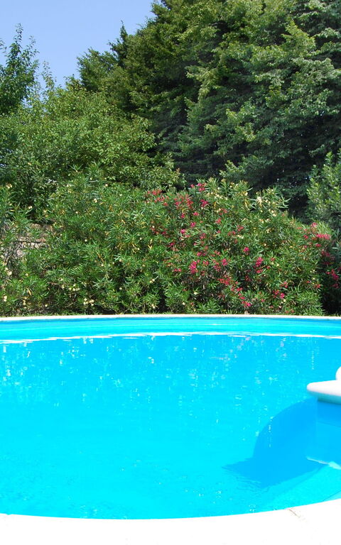 Ca' Marcello: bassin, Extérieur