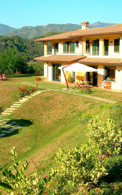 Villa Saida: Extérieur, Jardin