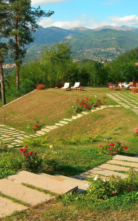 Villa Saida: Extérieur, Jardin