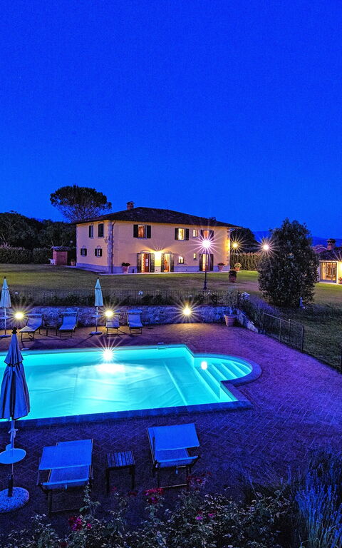 Podere Sant'angelo: bassin, Extérieurs