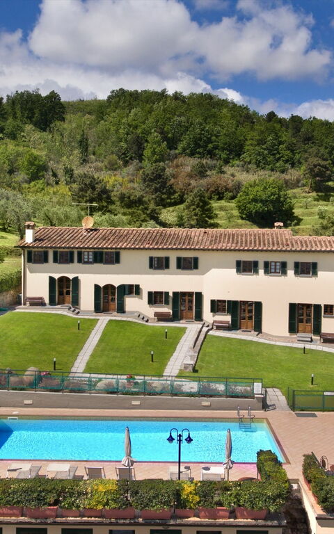 Villa Le Ferrette: bassin, Jardin