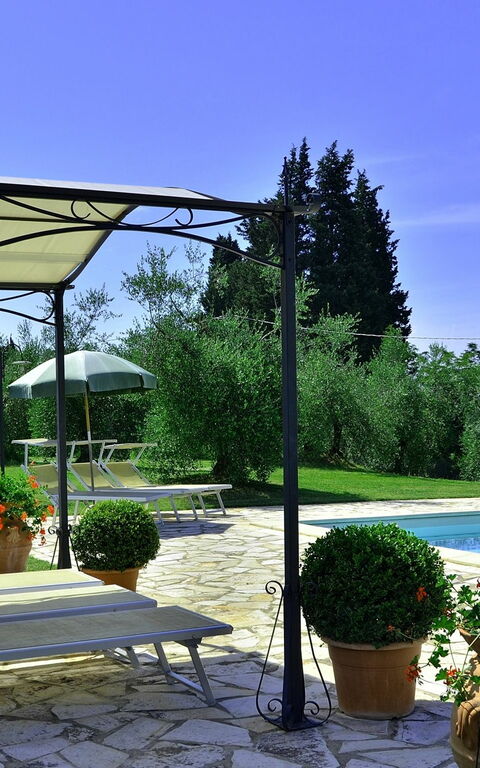 Villa Buonaparte: bassin, Jardin