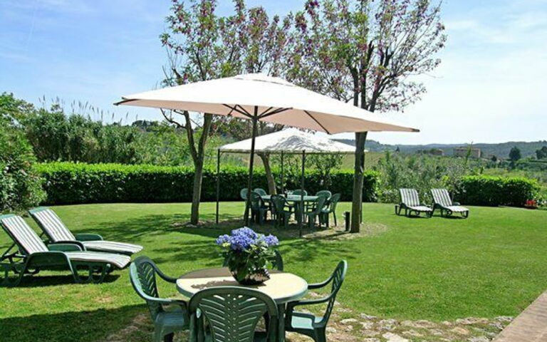 Podere Degli Olivi: Jardin