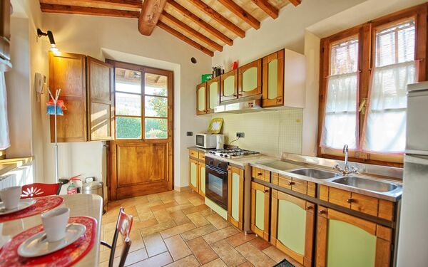 Logement Il Cottage: Cuisine, Salle à manger