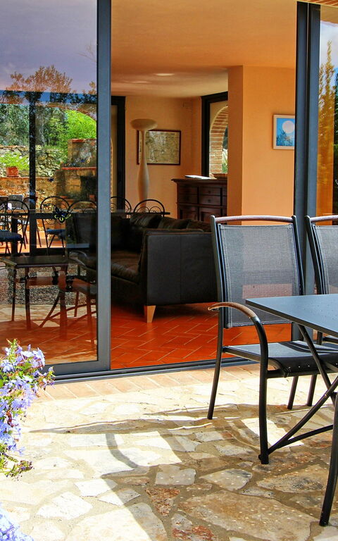 Guardistallo: Extérieur