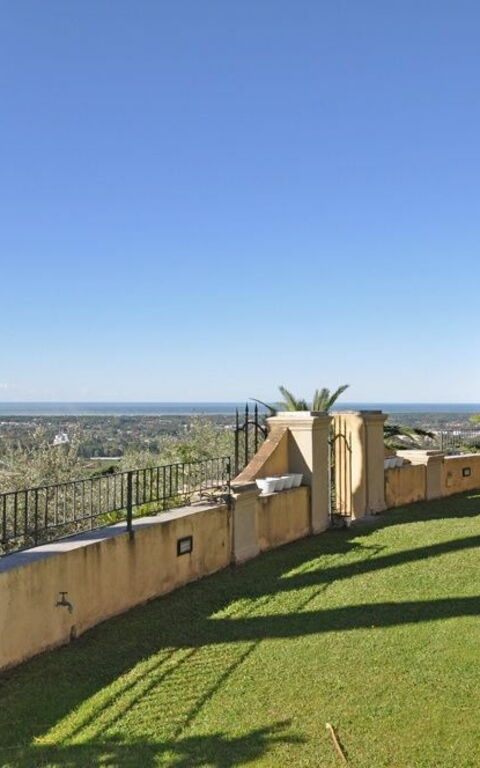 Villa Camaiore: Jardin, Vues