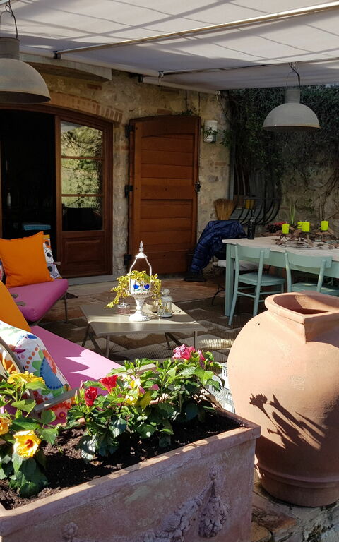 Villa Nova: Extérieur