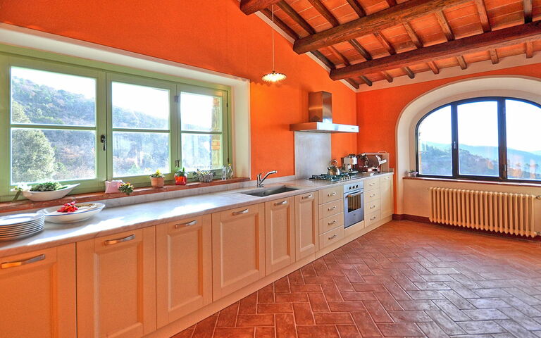 Villa Noceta: Cuisine, Salle à manger