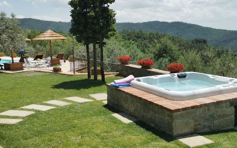 Villa Noceta: bassin, Jardin