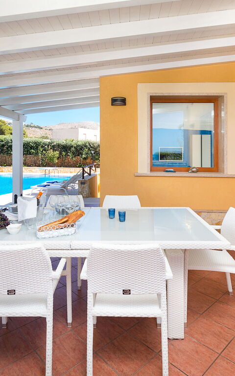 Afrodite: Balcon / Terrasse / Patio, bassin, Extérieur