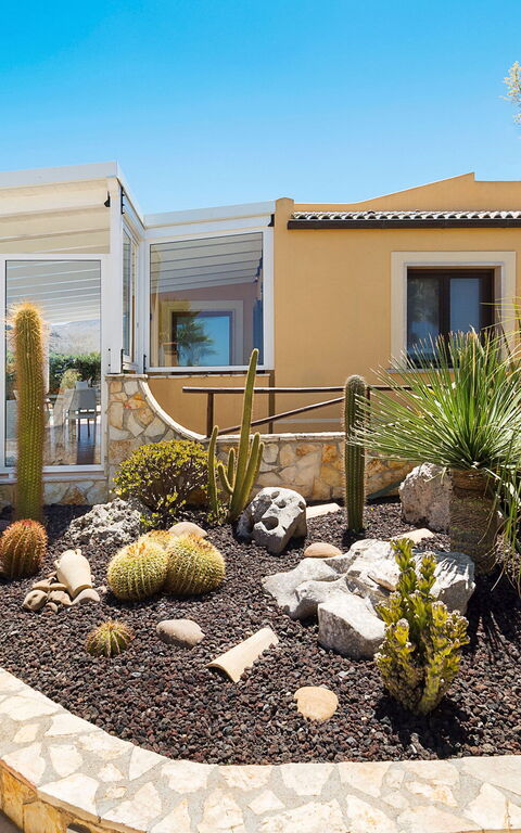 Afrodite: Extérieurs, Jardin