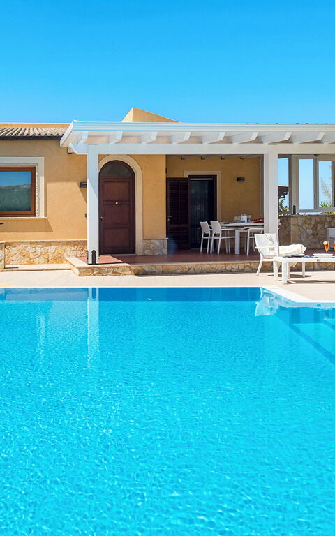 Afrodite: bassin, Extérieur, Extérieurs