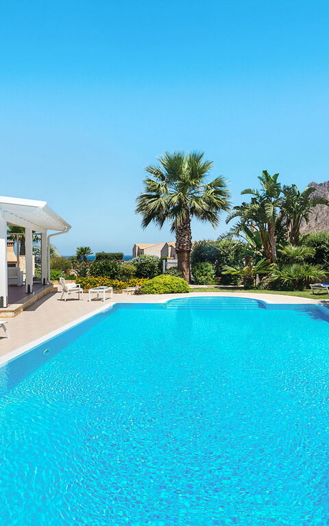 Afrodite: bassin, Été, Extérieur