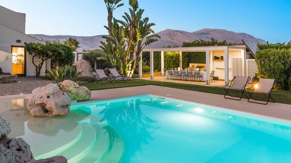 Villa Ager Costa: bassin, Extérieur, Extérieurs