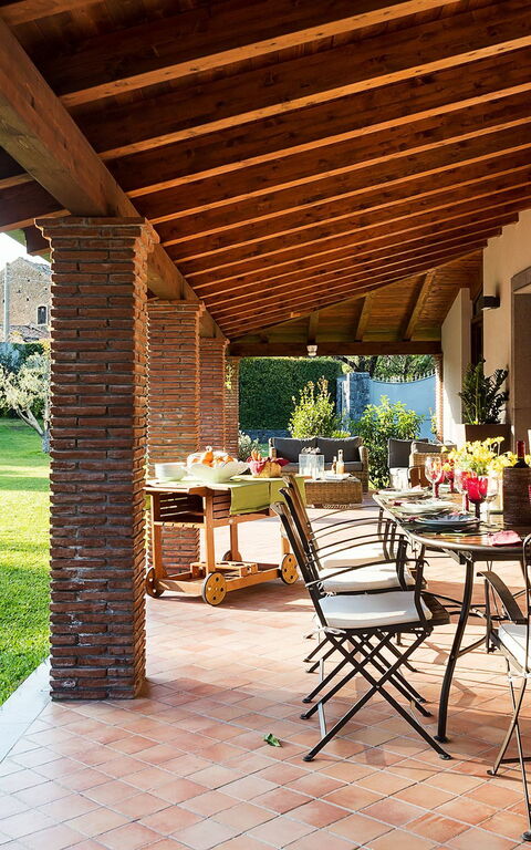 Viagrande: Extérieur