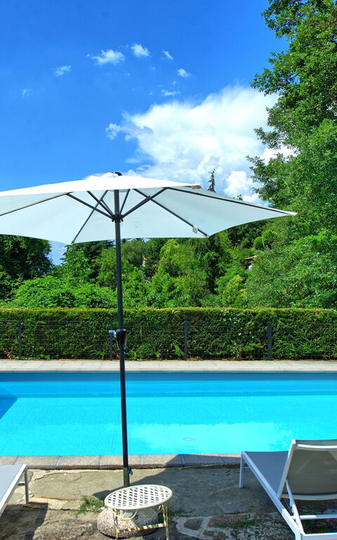 Villa Margherita Uno: bassin, Extérieur