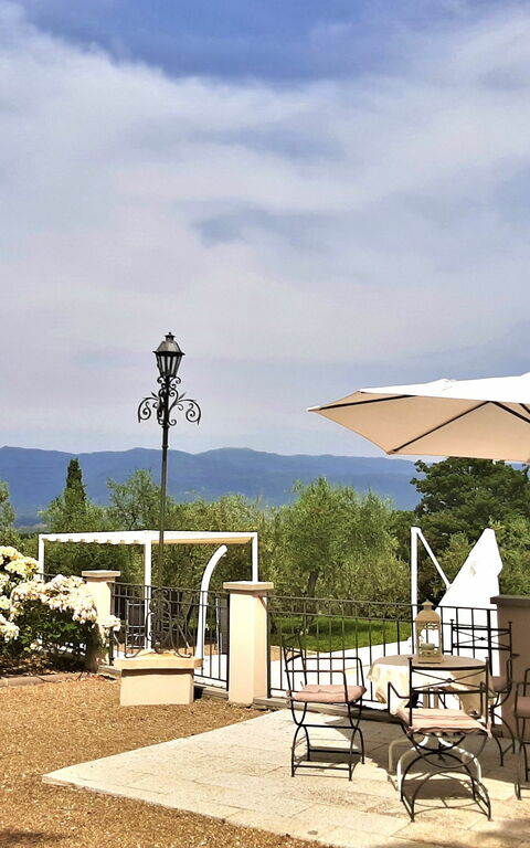 Villa Gaville: bassin, Extérieur