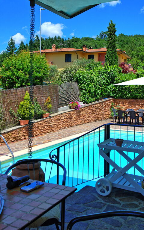 Villa Pratovecchio: Balcon / Terrasse / Patio, bassin, Extérieur