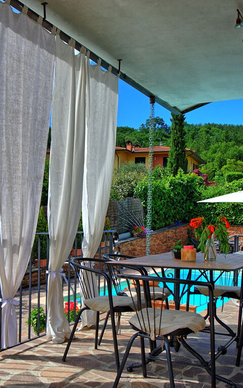Villa Pratovecchio: Balcon / Terrasse / Patio, Extérieur