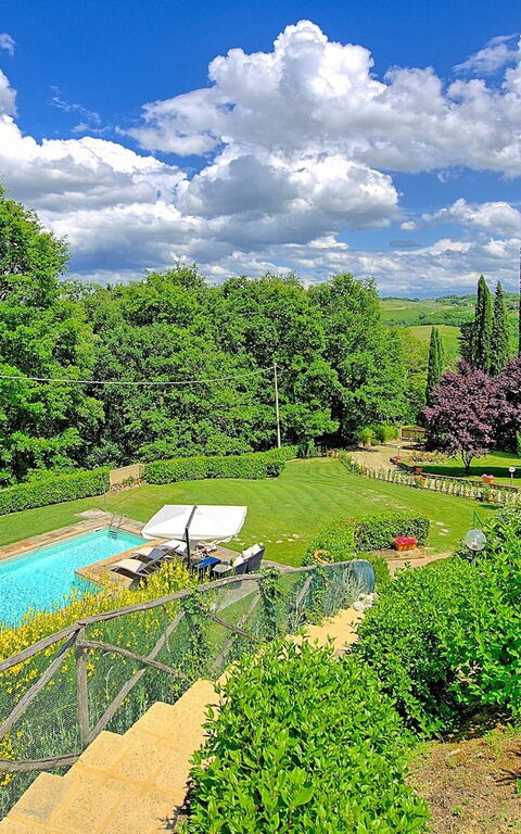 Villa Sabrina: bassin, Jardin