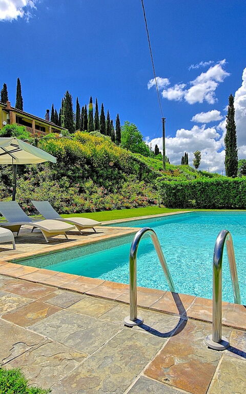 Villa Sabrina: bassin, Jardin