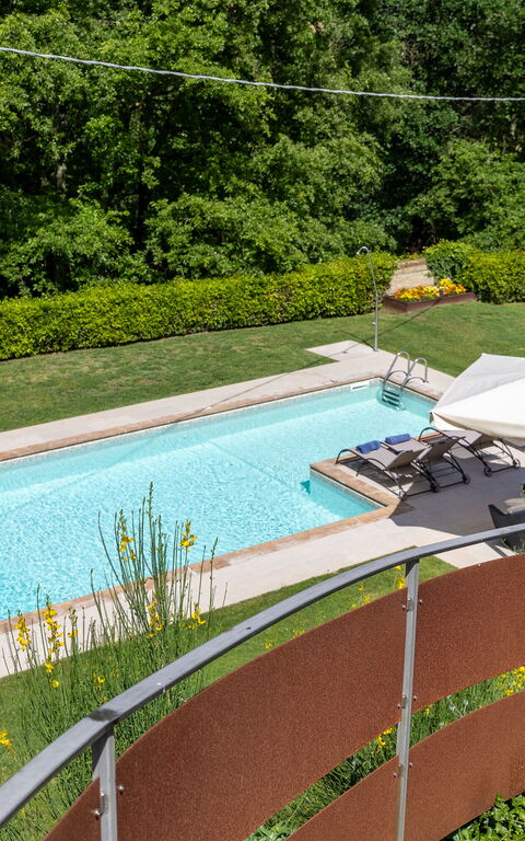 Villa Sabrina: bassin, Jardin