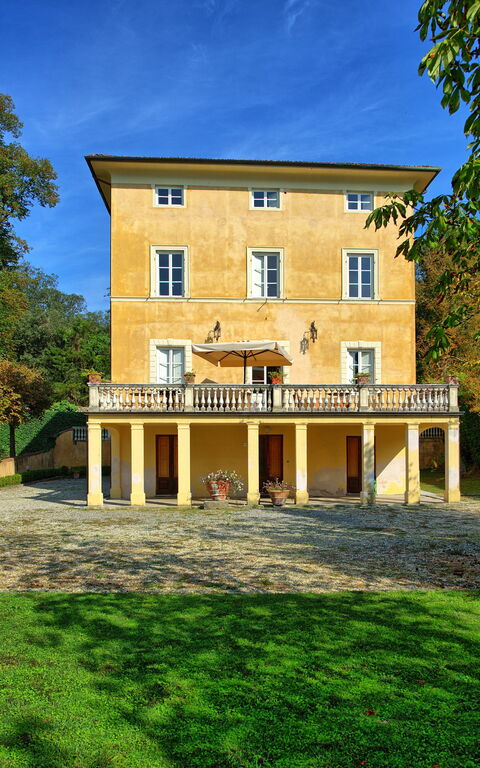 Villa Fiamma: Extérieur, Extérieurs