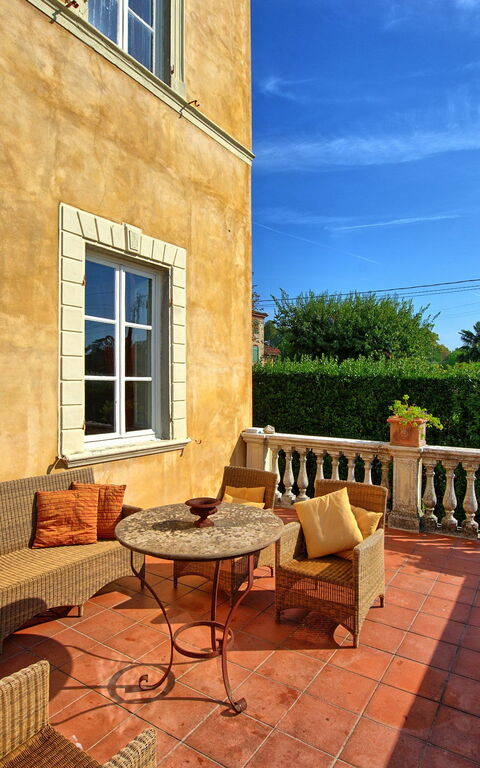 Villa Fiamma: Extérieur, Extérieurs