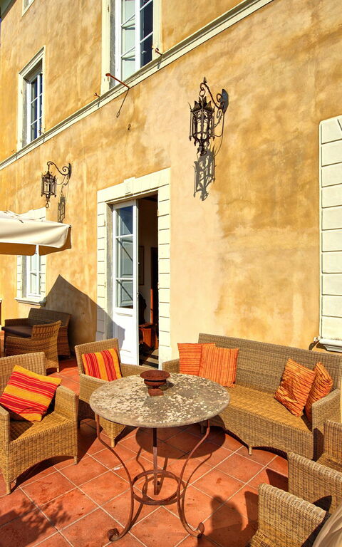 Villa Fiamma: Extérieur, Extérieurs