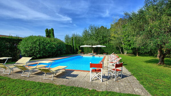 Villa Fiamma: bassin, Jardin