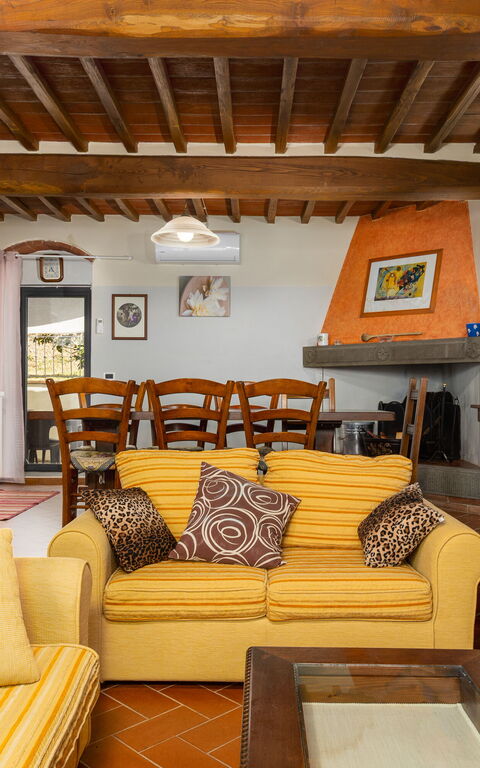 Villa Morandi: Cuisine, Salle à manger, Salon
