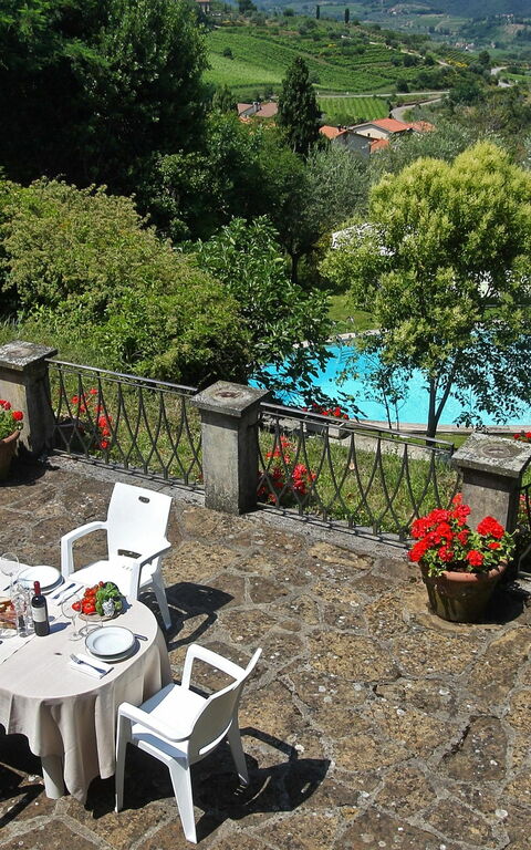 Villa Lucolena: Extérieur